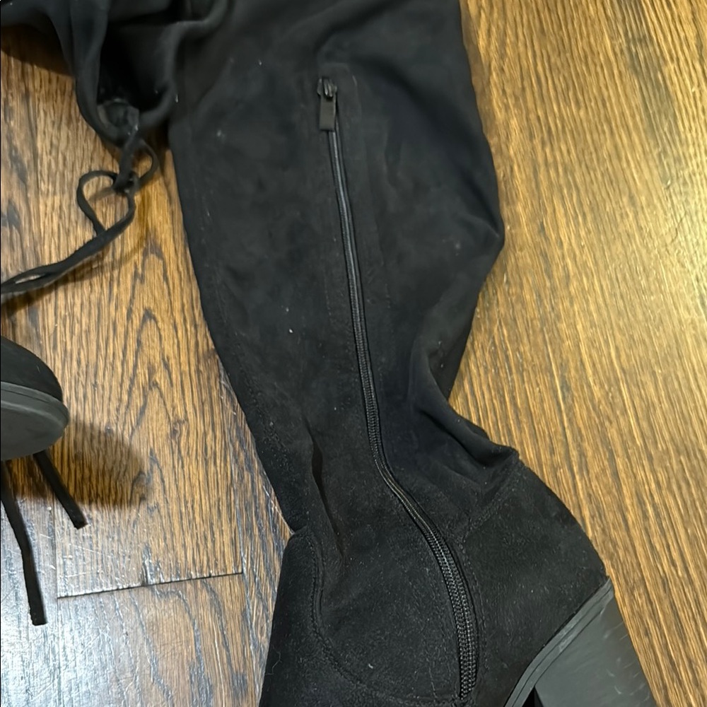 **Black Faux Suede Women's Boots** - Picture 3 of 4